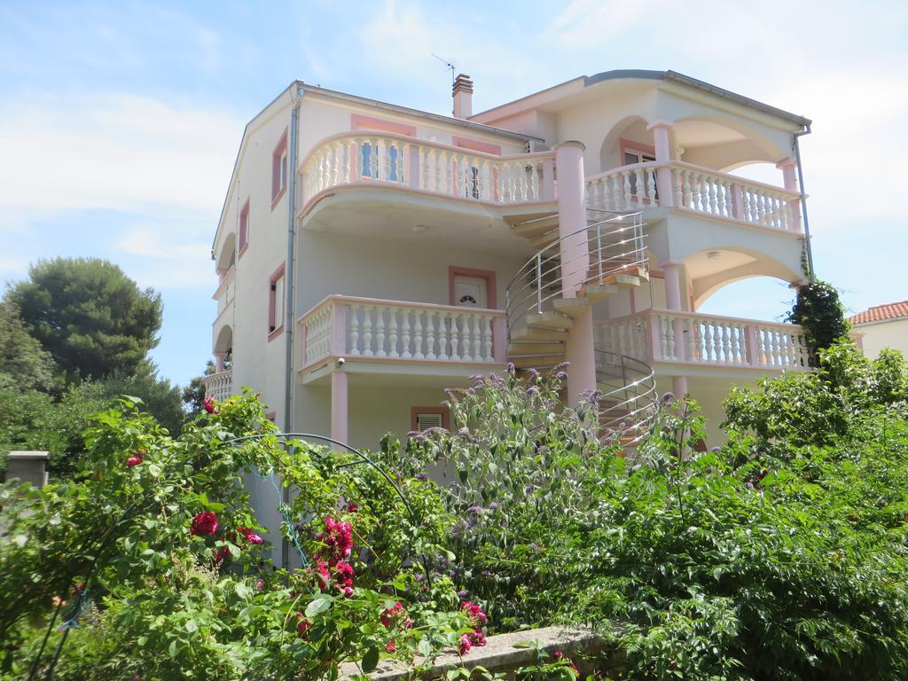Gardenia Apartments Pakoštane Zewnętrze zdjęcie